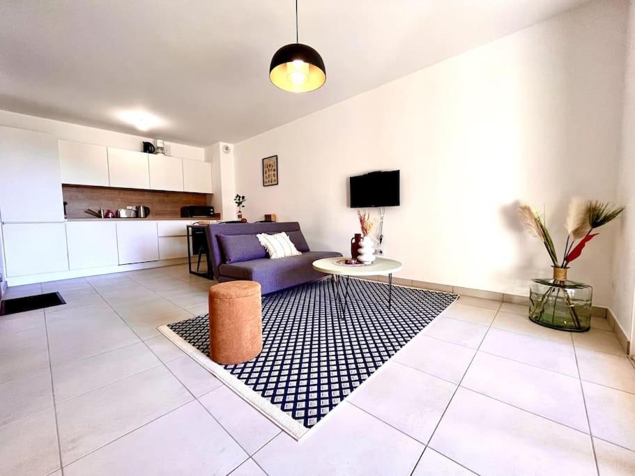 Appartement Neuf Avec Terrasse سانت فلوران المظهر الخارجي الصورة