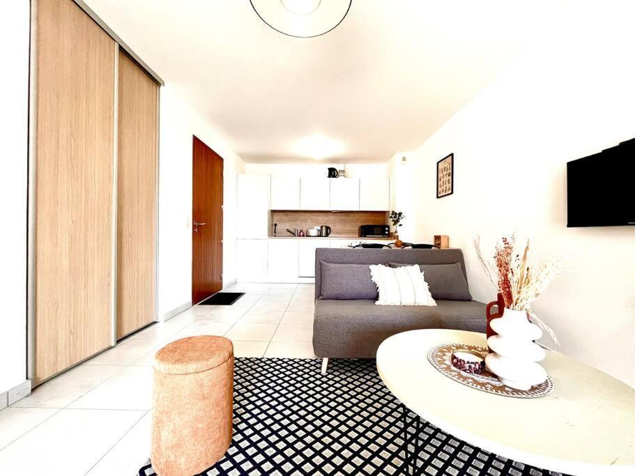 Appartement Neuf Avec Terrasse سانت فلوران المظهر الخارجي الصورة